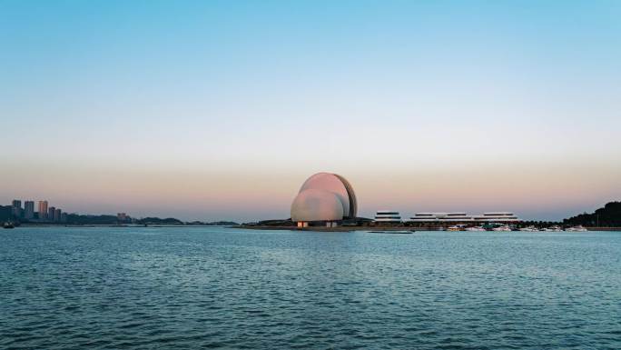 珠海城市风光地标建筑珠海大剧院日转夜延时