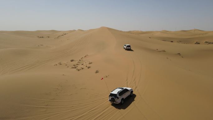 4K航拍沙漠越野探险穿越