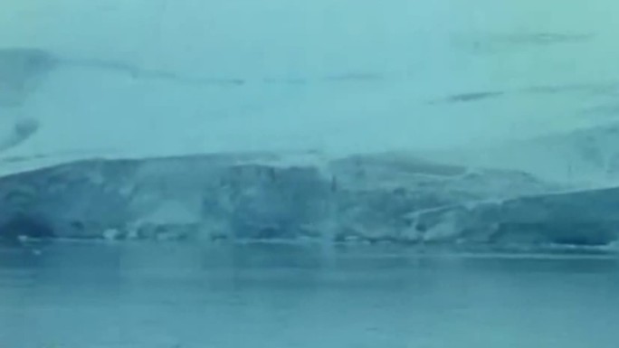 80年代极地科考队抵达南极