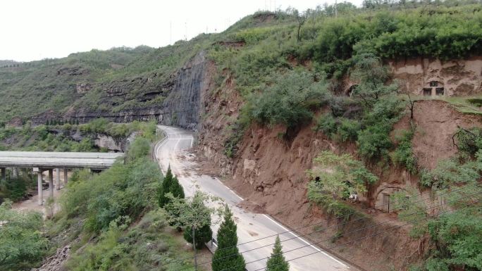 航拍 4K 山路 河流 高速路