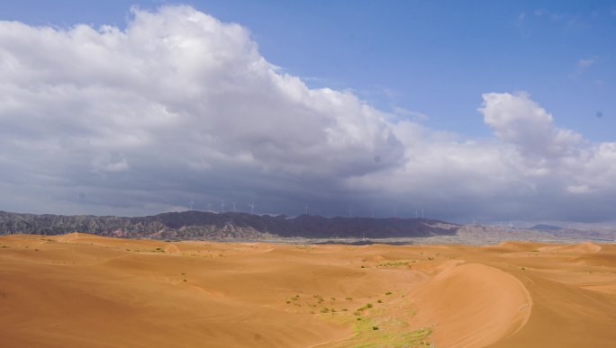 延时拍摄腾格里沙漠云朵运动
