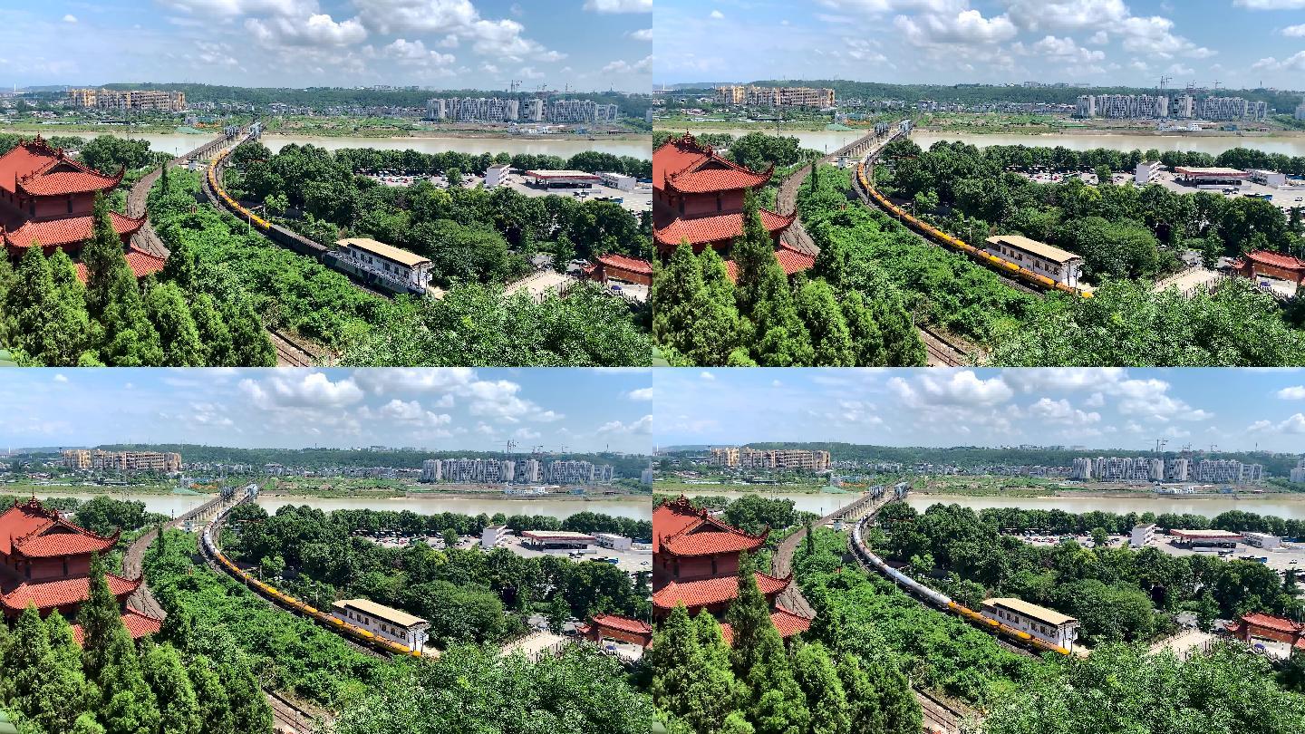 绵阳罗汉寺下宝成铁路火车驶过涪江大桥