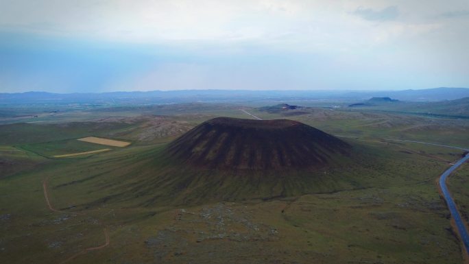 4K航拍短片.乌兰哈达火山群全景