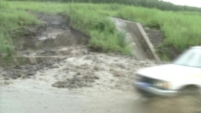 实拍洪水  水灾  泥石流  滑坡