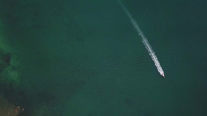 海上快艇俯视图航行航海观光旅游海面水面