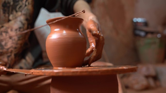 建水紫陶 建水陶 紫陶制作 手工拉坯