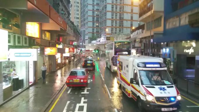 香港雨季交通