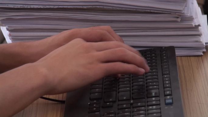 各种打字的手键盘输入鼠标移动电脑