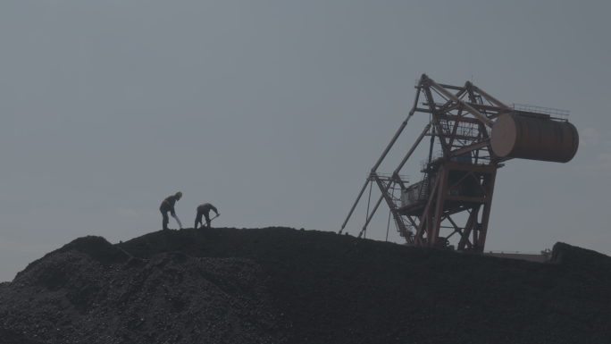 4k 煤矿码头 煤场人工采煤 机器装卸煤