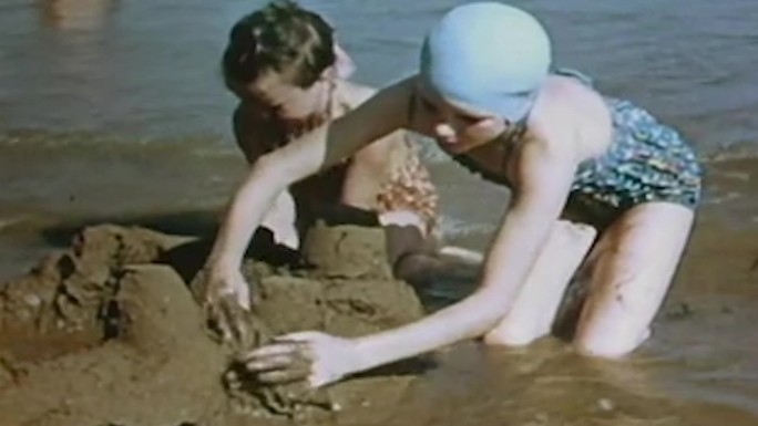 40年代海滩度假游玩、海鸥