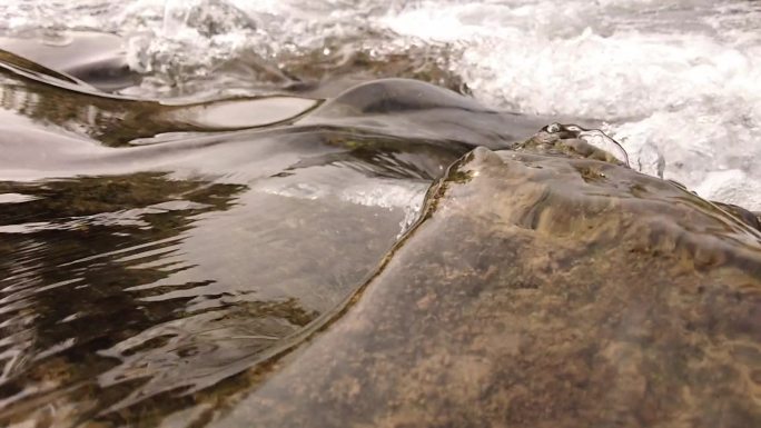 清澈 流水 升格视频