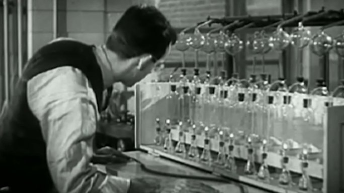 50年代石油蒸馏实验
