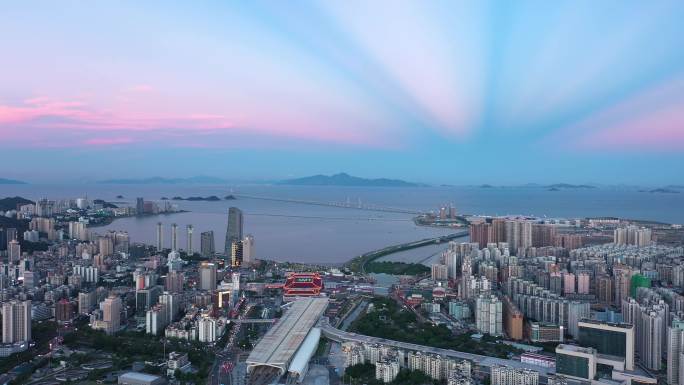 珠海地标拱北口岸/港珠澳大桥反云隙光航拍