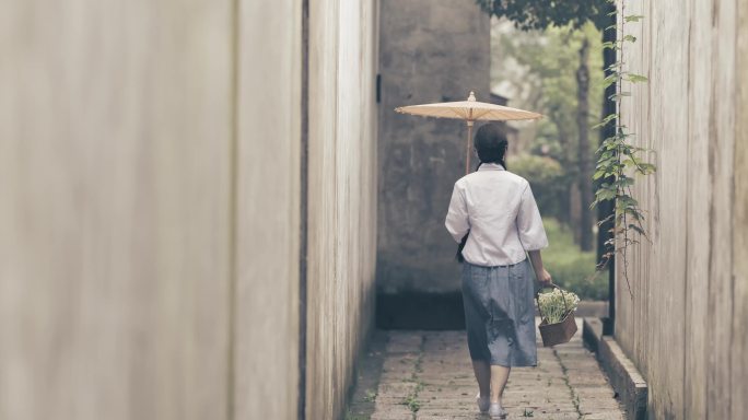 烟雨江南古镇油纸伞