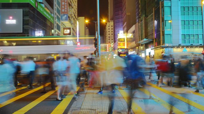 现代城市中道路交叉口的拥挤人群