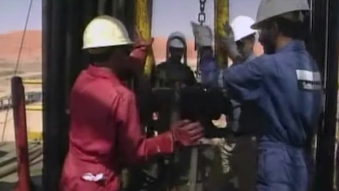 90年代中东石油开采