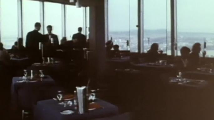 70年代高塔旋转餐厅