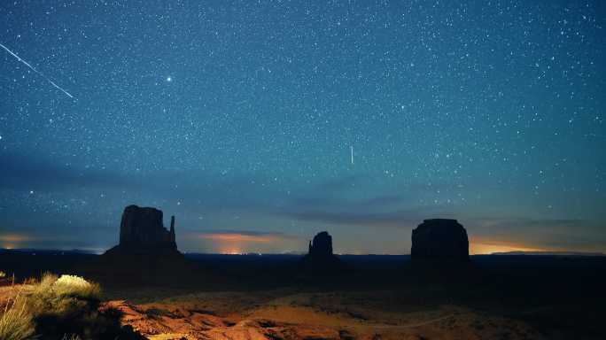 纪念碑谷沙漠梦幻银河星空极光延时流星雨唯