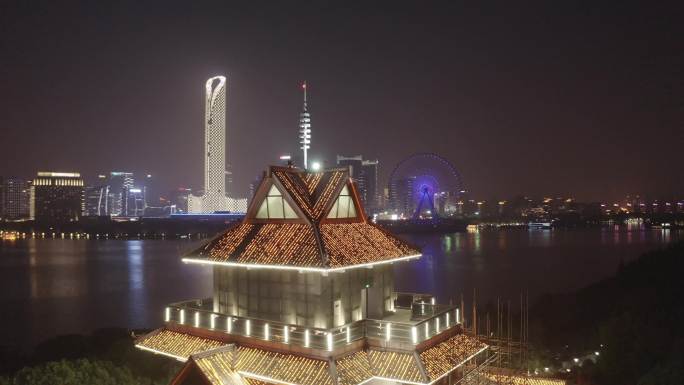 苏州园区金鸡湖最高楼国金中心航拍夜景4K