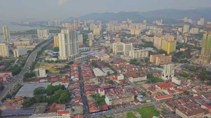 位于半岛西北海岸的传统槟城乔治镇鸟瞰图