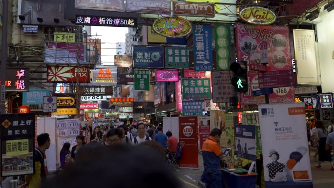 繁华的街道香港九龙新界步行街密集人流