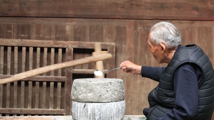 老房子传统石磨磨豆腐磨米原素材