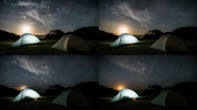 在星空下的帐篷里露营