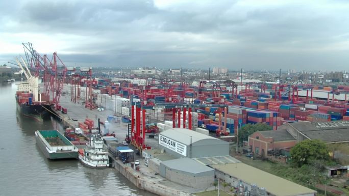 港口的码头国际合作外贸物流全球经济