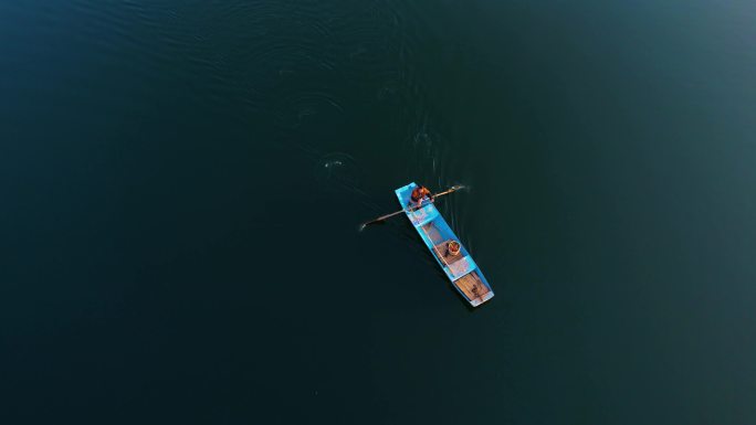 湖泊划船好生态