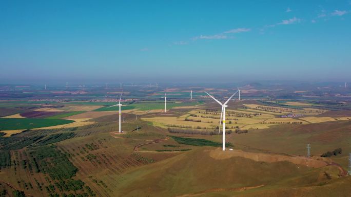 航拍内蒙古草原新能源风机