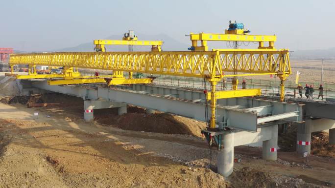 高速公路施工架桥机 钢箱梁桥梁施工修高速