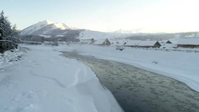 冬季新疆阿勒泰禾木村航拍4K视频
