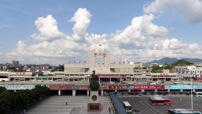 4K航拍江西赣州火车站交通视频
