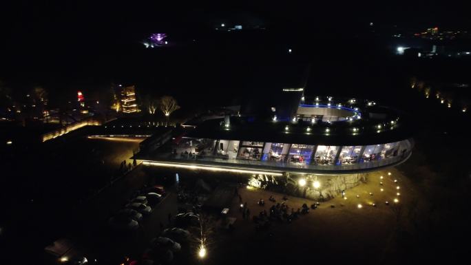 南京矿坑公园星空餐厅夜景