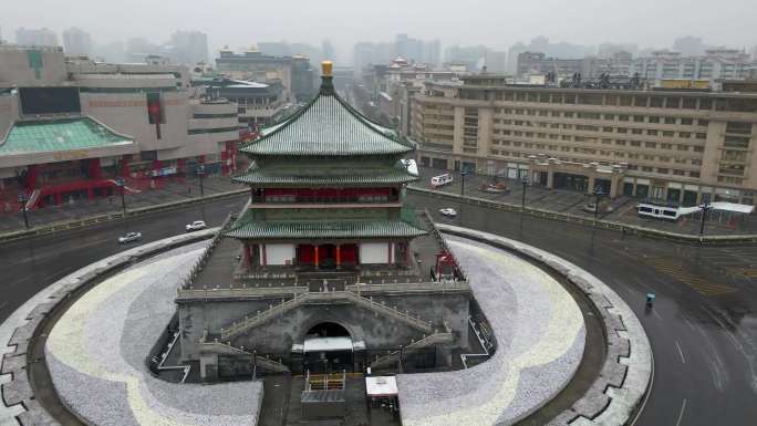 陕西西安疫情下的钟楼鼓楼雪景4k航拍