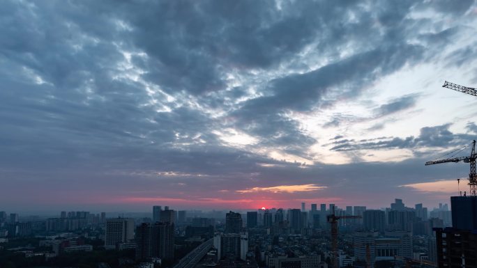 成都城市天黑到天亮晨曦日出朝霞火烧云朝阳