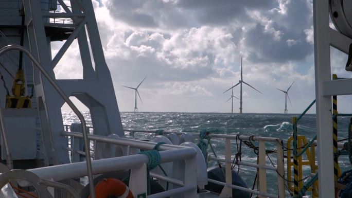 海面上的风力涡轮机