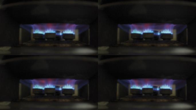 厨房的炉火煤气