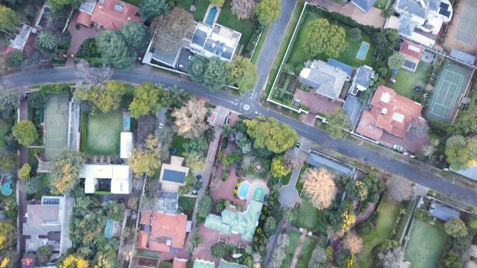 南非约翰内斯堡大城市上空的空中飞行