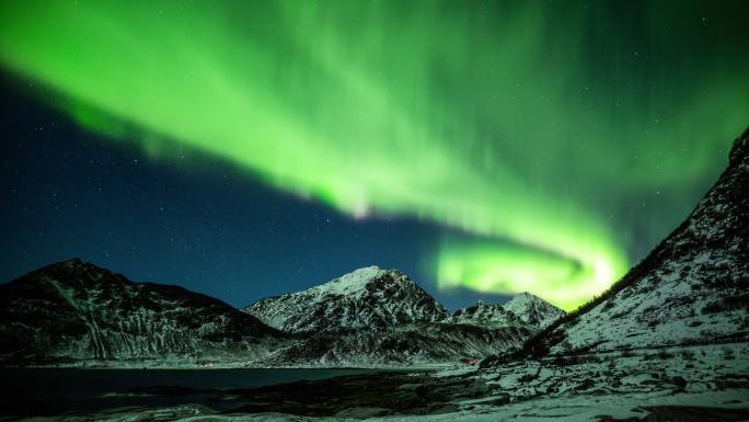 挪威山上的北极光时间流逝大自然唯美大气