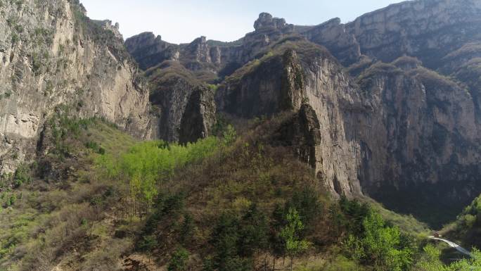 4k航拍山峰林立