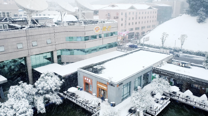 长沙马栏山广场雪景