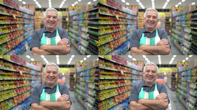 微笑的超市职员肖像