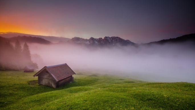 德国巴伐利亚阿尔卑斯山的神秘雾