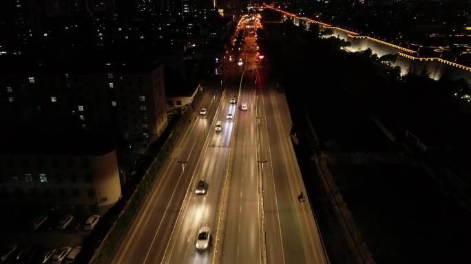 西安疫情航拍救护车行驶夜景西安封城交通