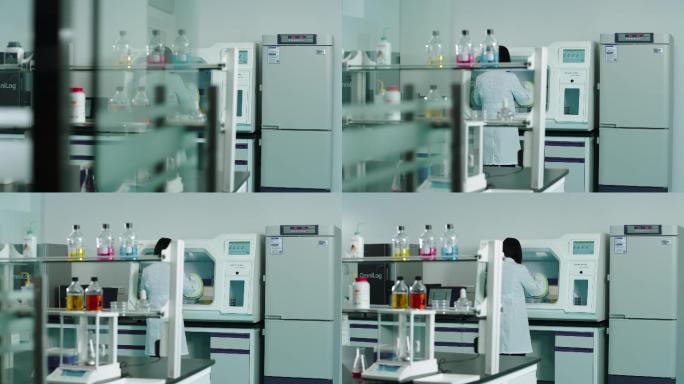 科研实验室里工作