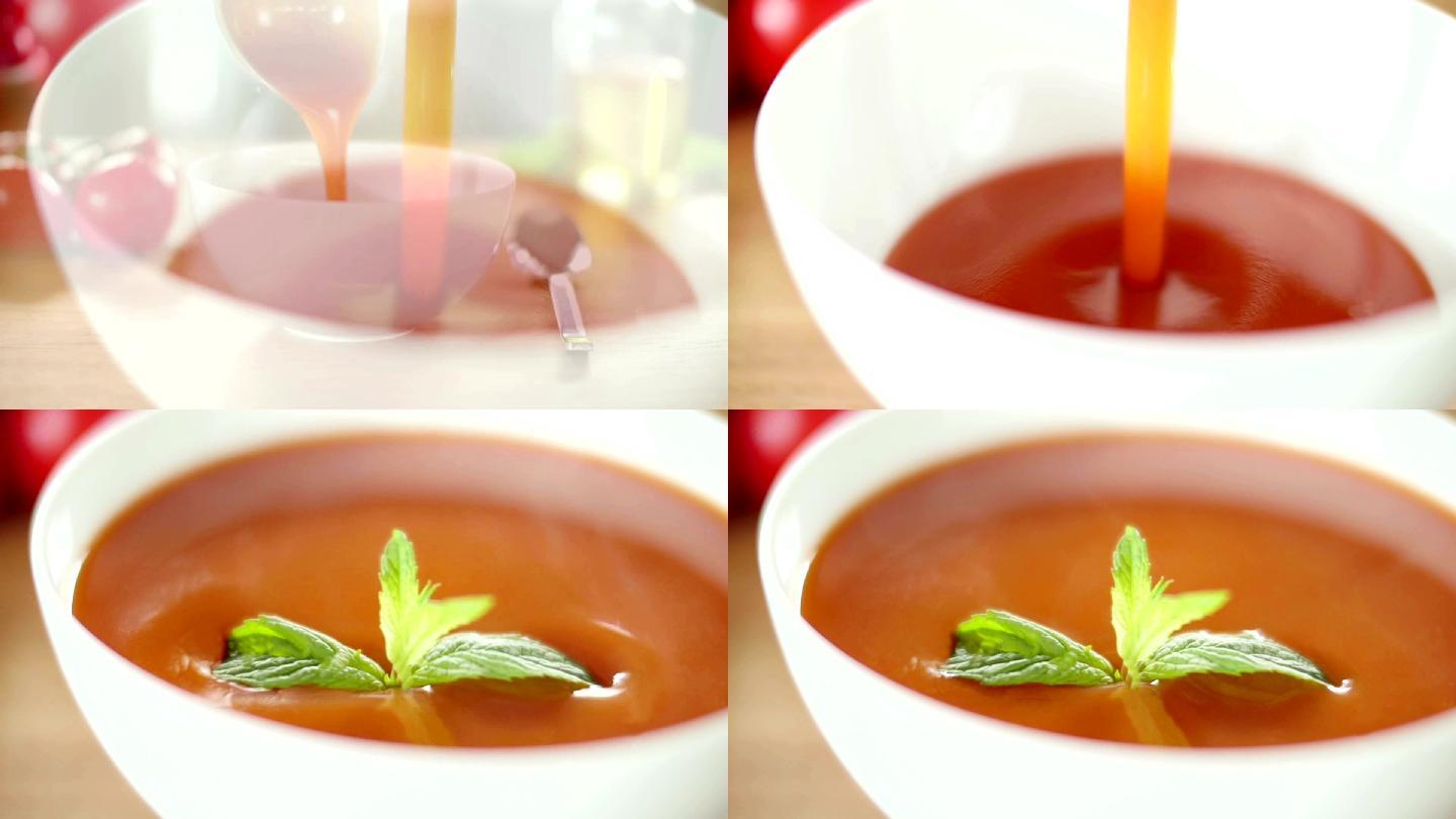 番茄汤实拍展示烹饪特写健康饮食