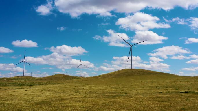 航拍内蒙古大草原新能源风机