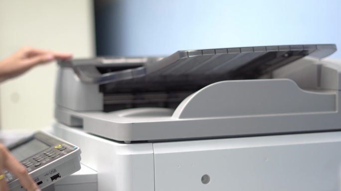 复印机扫描证件资料企业操作大型打印机