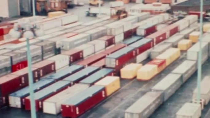 80年代上海集装箱码头